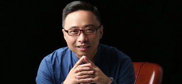 銘品裝飾創(chuàng)始人張一良，品味萬家裝修的紛呈人生，用十九年為設(shè)計(jì)師正名！