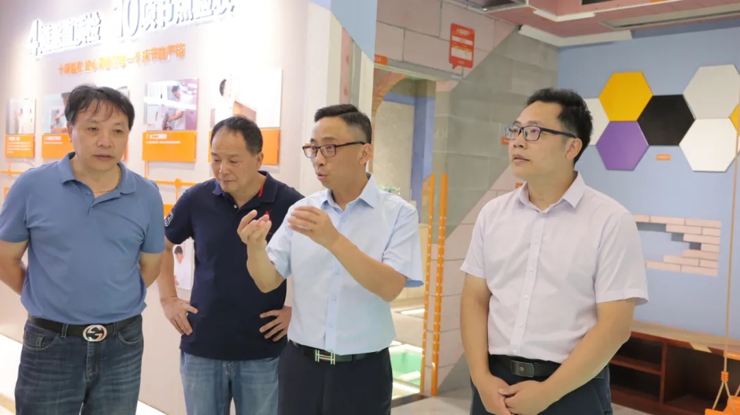 實(shí)地走訪銘品展廳，調(diào)研企業(yè)